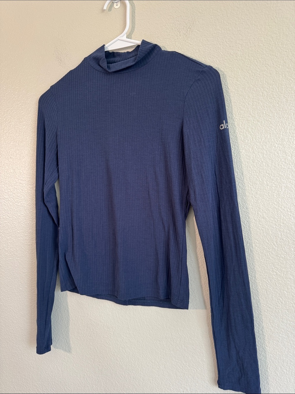 ALO Ribbed Sea Coast Mockneck Long Sleeve in Navy - XS - Picture 3 of 5